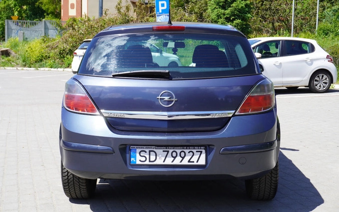 Opel Astra cena 6999 przebieg: 287000, rok produkcji 2008 z Katowice małe 277